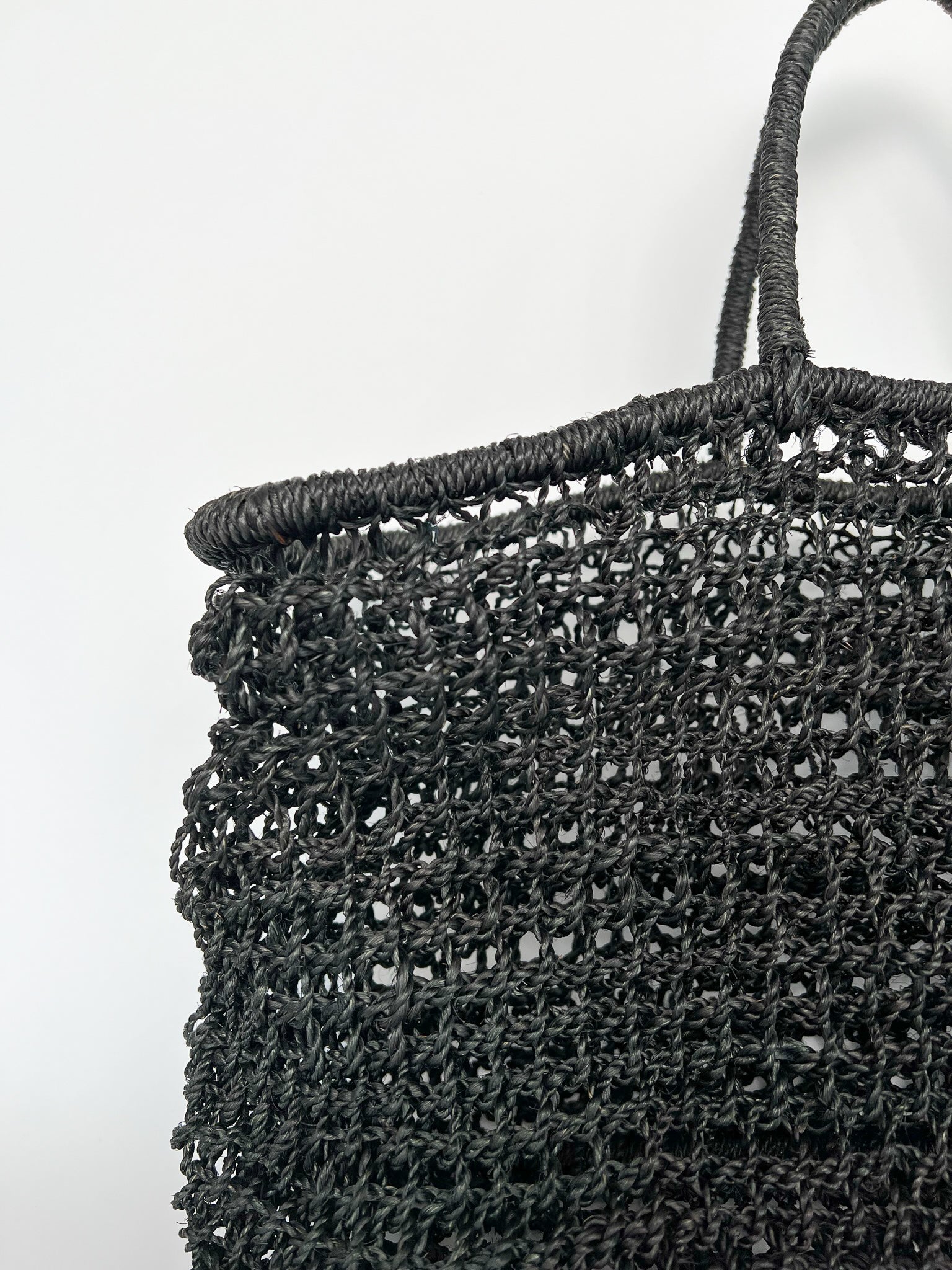 Araw Abaca Black Tote – Anahaw Studio